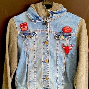 Chicago bulls hoodie Jean jacket.